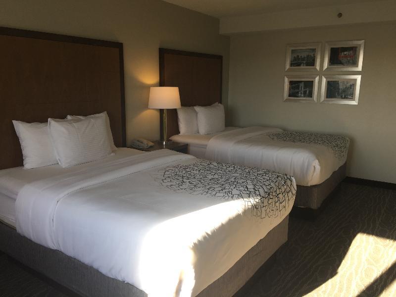 La Quinta By Wyndham Secaucus Meadowlands Otel Dış mekan fotoğraf