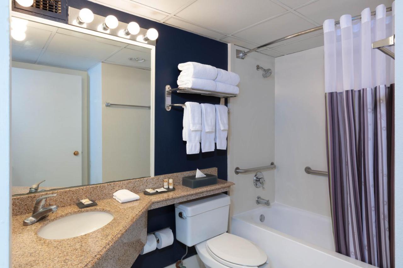 La Quinta By Wyndham Secaucus Meadowlands Otel Dış mekan fotoğraf