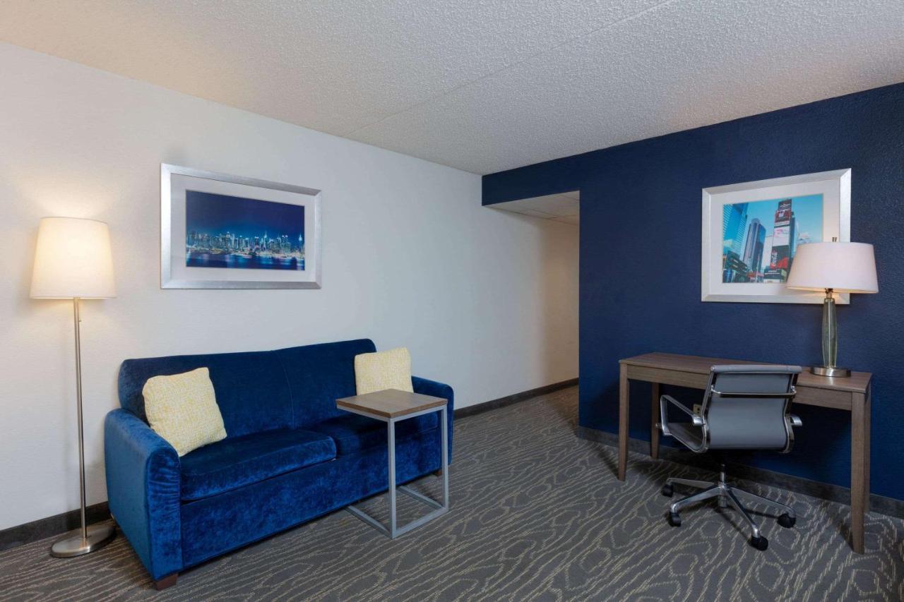 La Quinta By Wyndham Secaucus Meadowlands Otel Dış mekan fotoğraf